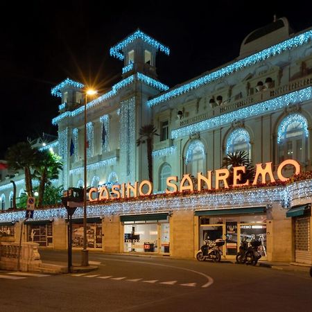 La Casa Di Ermes - Ampio Luminoso Appartamento A Tre Minuti Dal Centro Sanremo Bagian luar foto